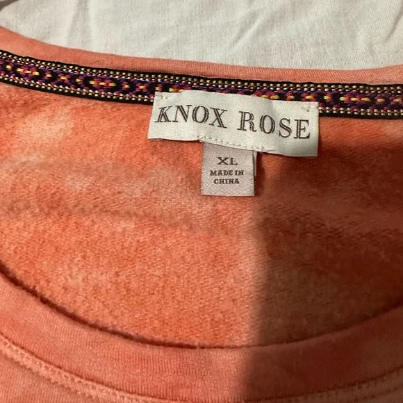 Sweatshirt. Women’s. Brand is Knox Rose. XL - Picture 3 of 7